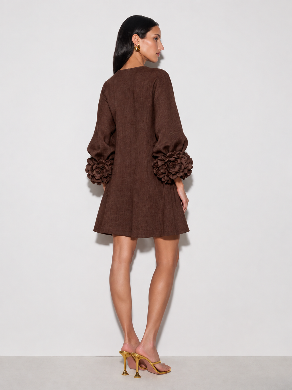 Bruna | Vestido Mini de Mezcla de Lino con Puños Anudados
