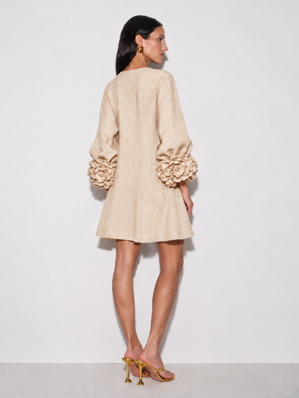 Bruna | Vestido Mini de Mezcla de Lino con Puños Anudados