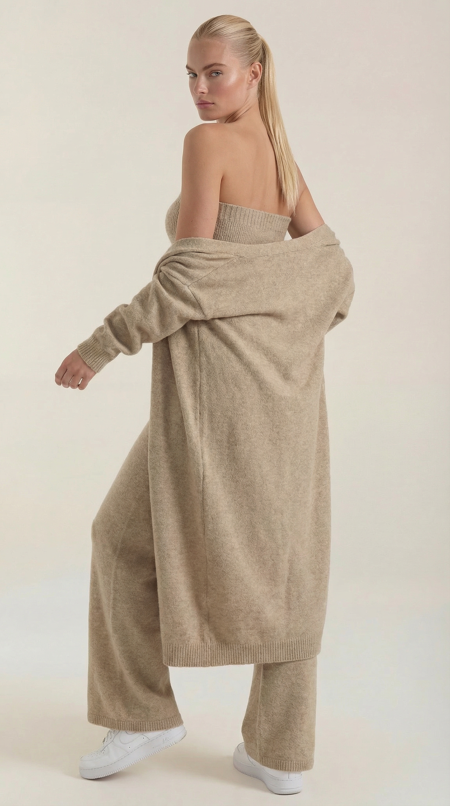 Jeanne Strick Loungewear Set