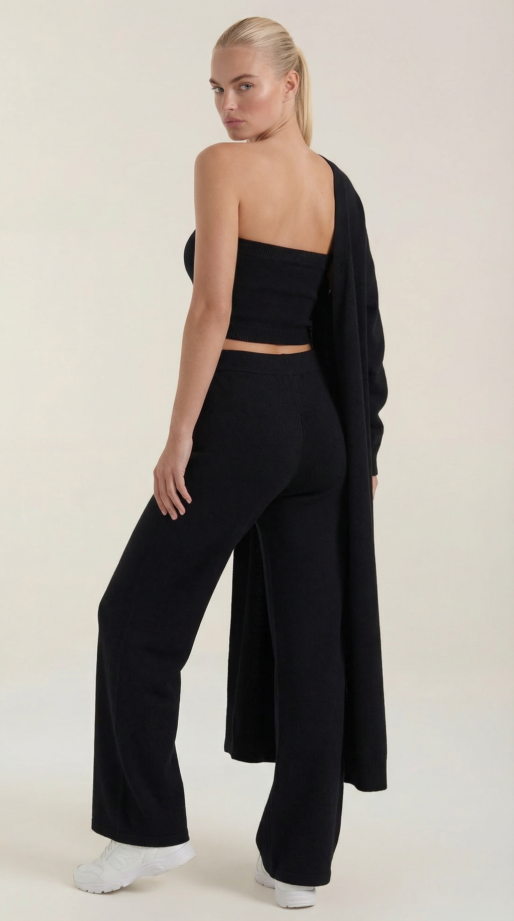 Jeanne Strick Loungewear Set